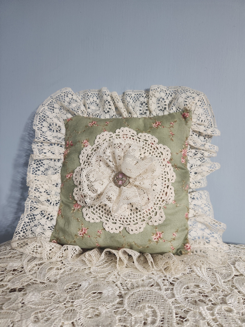 Shabby Chic Green Floral Roses Lace Ruffled Square Throw Pillow Vtg Cottagecore